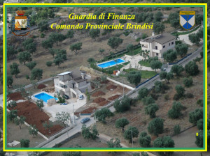 Alcune-delle-ville-sequestrate-a-Villa-Castelli