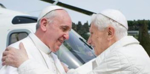 ++ PAPA: LOMBARDI, ABBRACCIO BELLISSIMO CON PAPA EMERITO ++