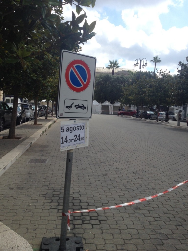 piazza crispi vuota