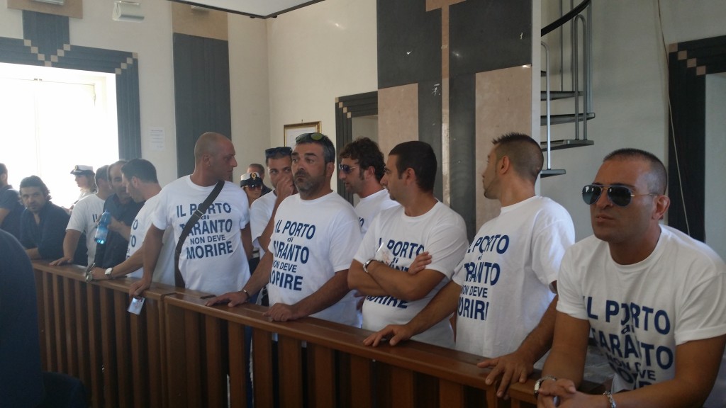 lavoratori porto taranto consiglio comunale