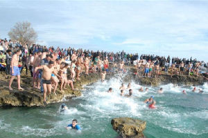 Tuffo di Capodanno 2014 138 tuffatori