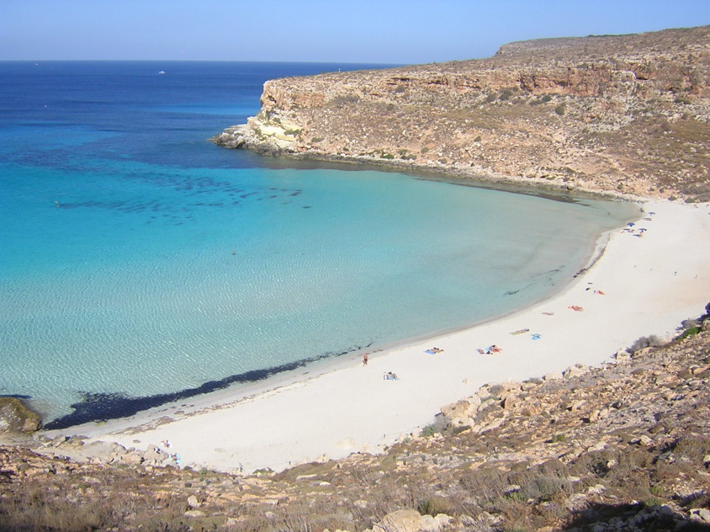 spiaggia dei conigli lampedusa