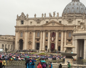 piazza san pietro pioggia 1