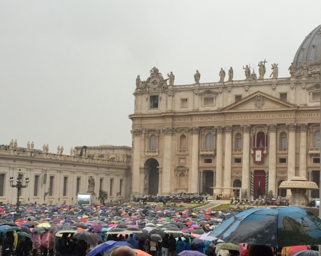 piazza san pietro pioggia 3