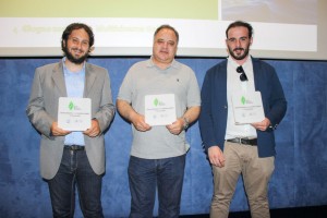 I vincitori da sinistra, Roberto Paladini della Innovaction (2° classificato), Sebastiano Acquaviva della Encosys (1° classificato), Leonardo Acquaviva della Mainetti Omaf (3° classificato)