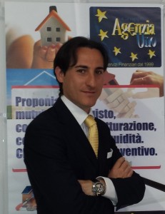 FOTO LATERALE CON AGENZIA UNO 22