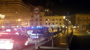ponte girevole bloccato sera