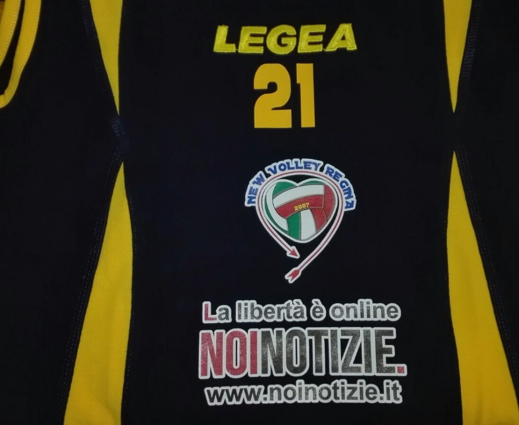 maglia sponsorizzata 1