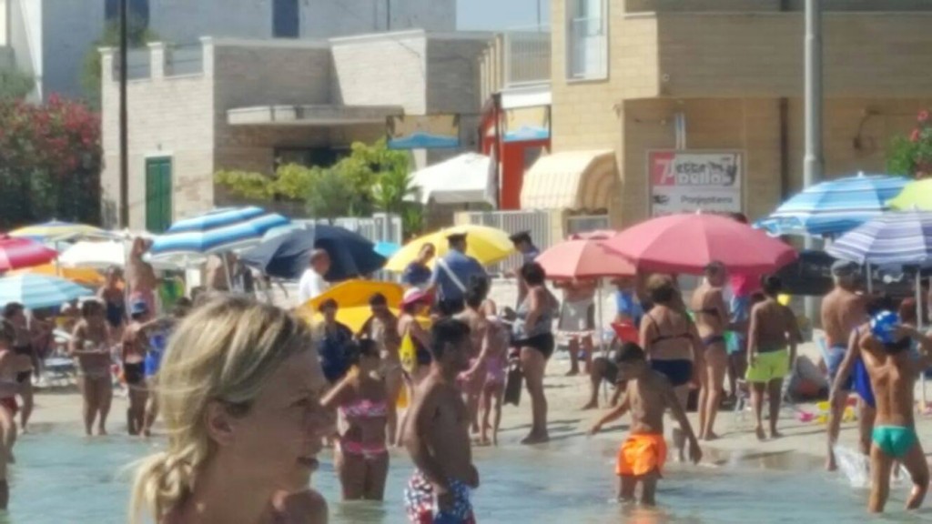 torre canne morta in spiaggia