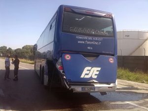 taranto incidente pullman sud est