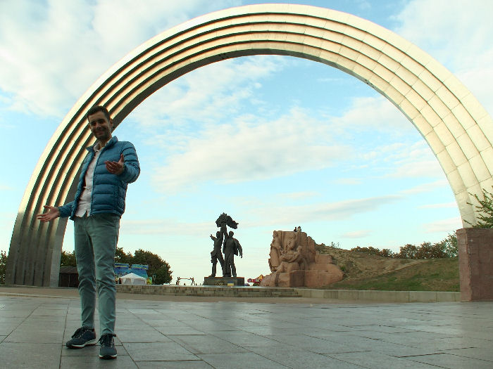 Adriano Dagnello nellEternal Glor Park di Kiev