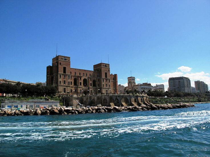 La Rotonda vista da Mar Grande di Taranto