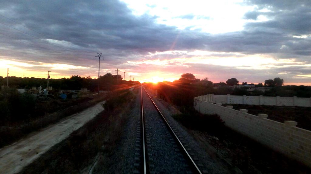 treno martina lecce binari maggiore contrasto