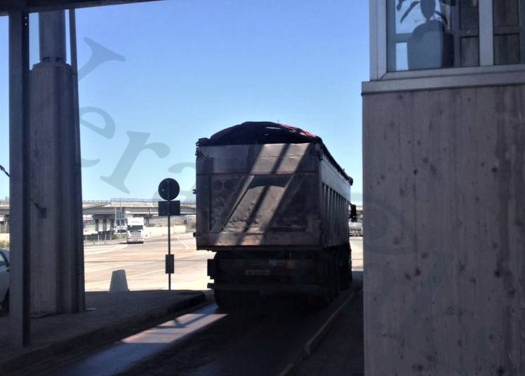 camion polisettoriale