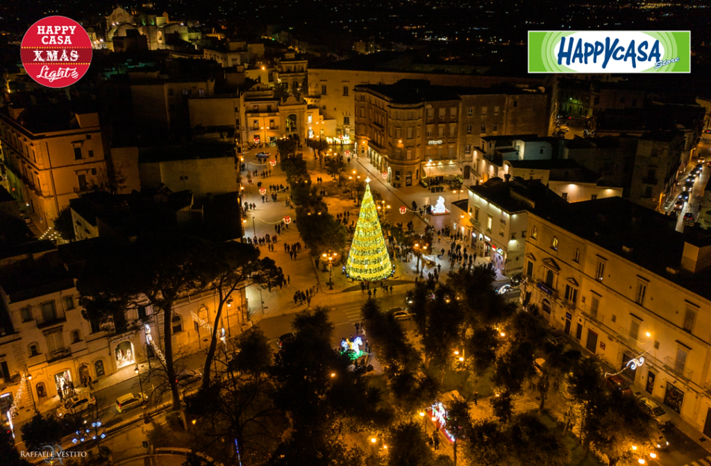 Albero Di Natale Happy Casa.Happy Casa Xmas Light Installazioni Natalizie Di Martina Franca Contest Fotografico Noi Notizie