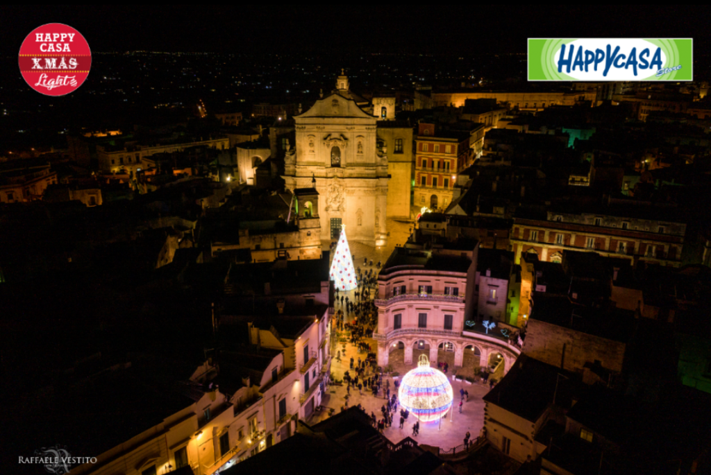 Albero Di Natale Happy Casa.Happy Casa Xmas Light Installazioni Natalizie Di Martina Franca Contest Fotografico Noi Notizie