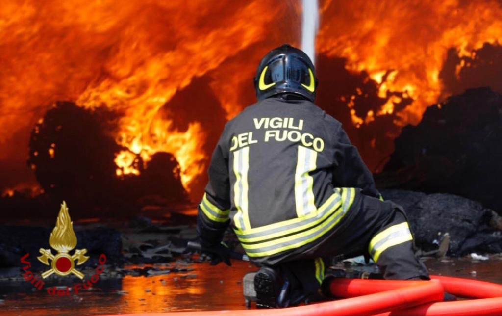 Bari: incendio in casa, morta professoressa universitaria - Noi Notizie.