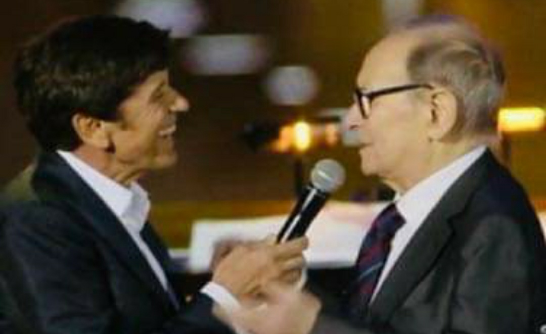Gianni Morandi ad Alberobello i trulli dopo il Salento Noi Notizie.