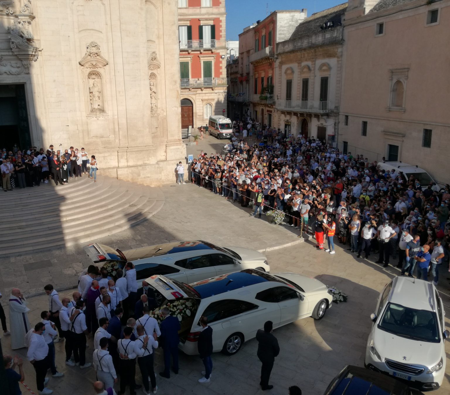 La domenica del dolore a Martina Franca e Massafra Noi Notizie. La domenica del dolore a Martina Franca e Massafra Noi Notizie.