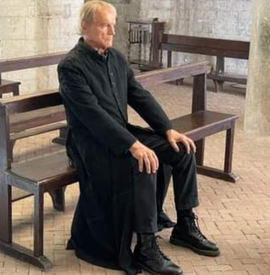 Don Matteo, ultimo ciak per Terence Hill che si commuove sul set. Arriva Raoul Bova Tredicesima stagione Don Matteo, ultimo ciak per Terence Hill che si commuove sul set. Arriva Raoul Bova Tredicesima stagione