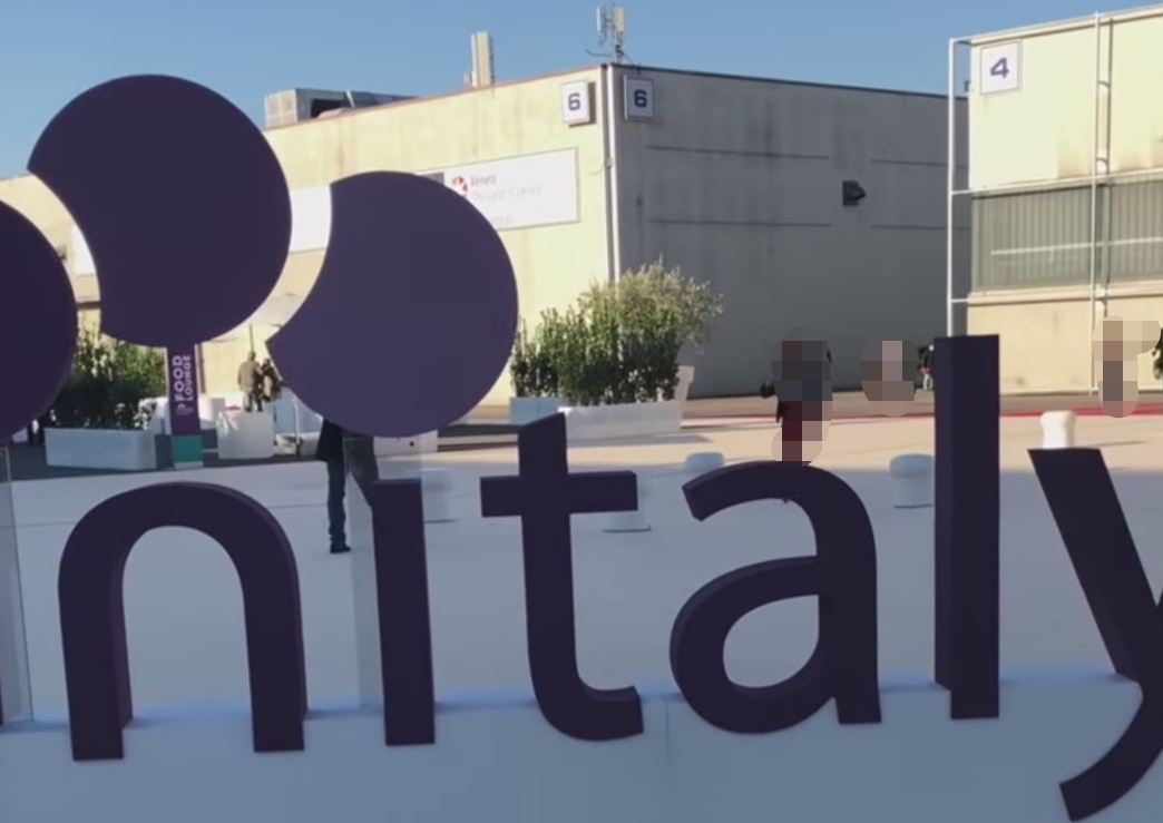 “Mai così tanto vino pugliese acquistato all’estero” Coldiretti Puglia su dati Istat Coeweb in occasione di Vinitaly “Mai così tanto vino pugliese acquistato all’estero” Coldiretti Puglia su dati Istat Coeweb in occasione di Vinitaly