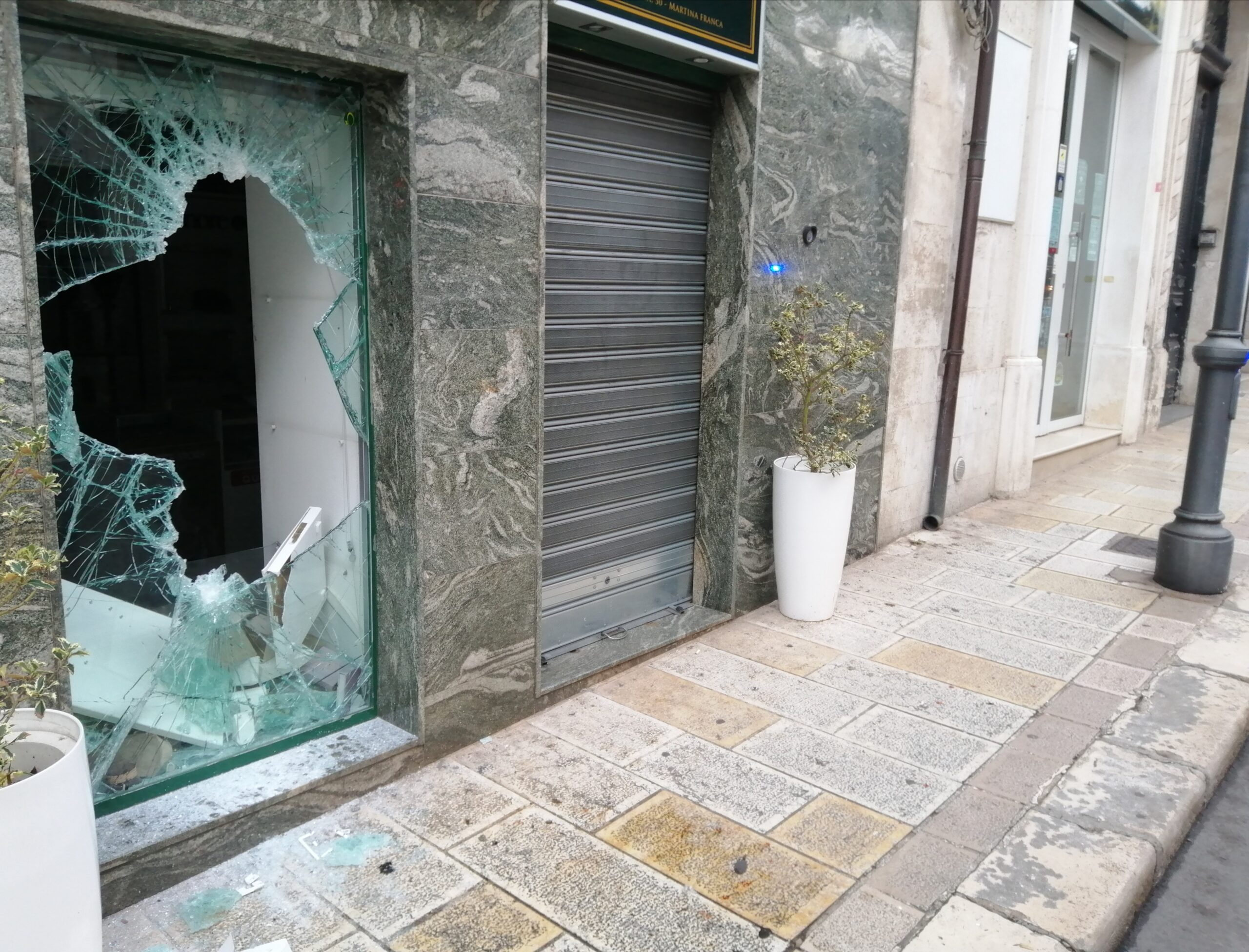 Martina Franca: furto, un arresto Carabinieri Martina Franca: furto, un arresto Carabinieri
