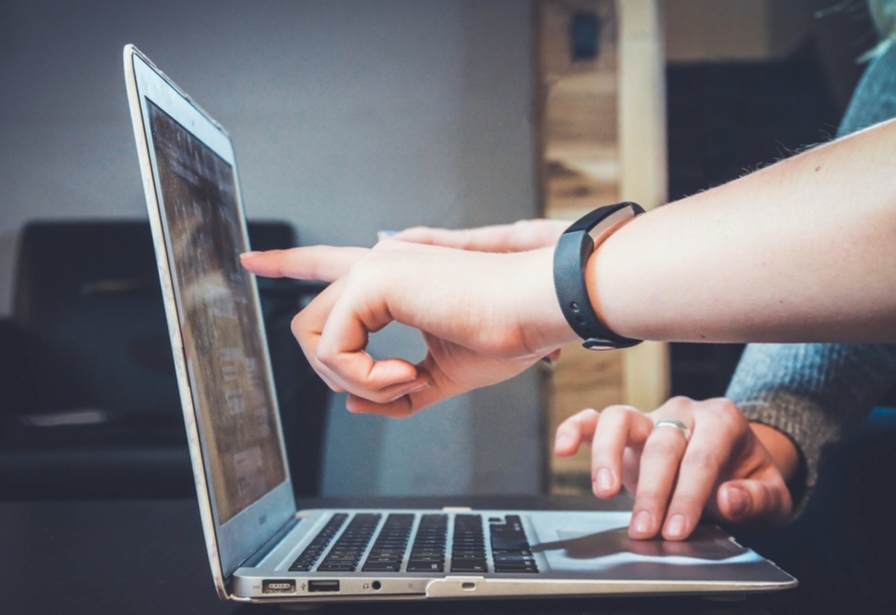 Bari: oggi “Digital Neworking, nuove visioni per le Pmi” Nella sede di Confindustria Bari: oggi “Digital Neworking, nuove visioni per le Pmi” Nella sede di Confindustria
