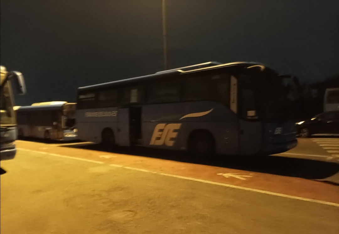Martina Franca: pullman Fse incustoditi, aperti e con le chiavi inserite In un parcheggio pubblico Martina Franca: pullman Fse incustoditi, aperti e con le chiavi inserite In un parcheggio pubblico