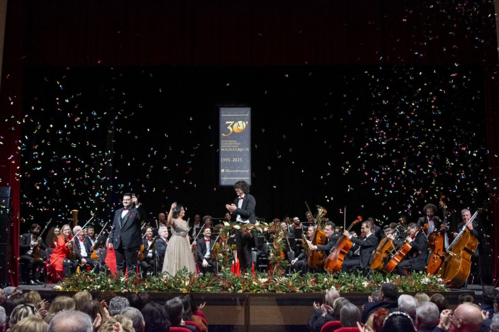 Capodanno calici e brindisi Franchini Rossini Romano