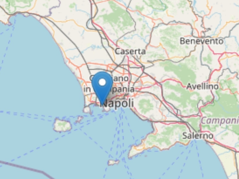 Campi Flegrei: terremoto di magnitudo 4,2 nella notte Epicentro a Bagnoli, scossa avvertita a Napoli Campi Flegrei: terremoto di magnitudo 4,2 nella notte Epicentro a Bagnoli, scossa avvertita a Napoli