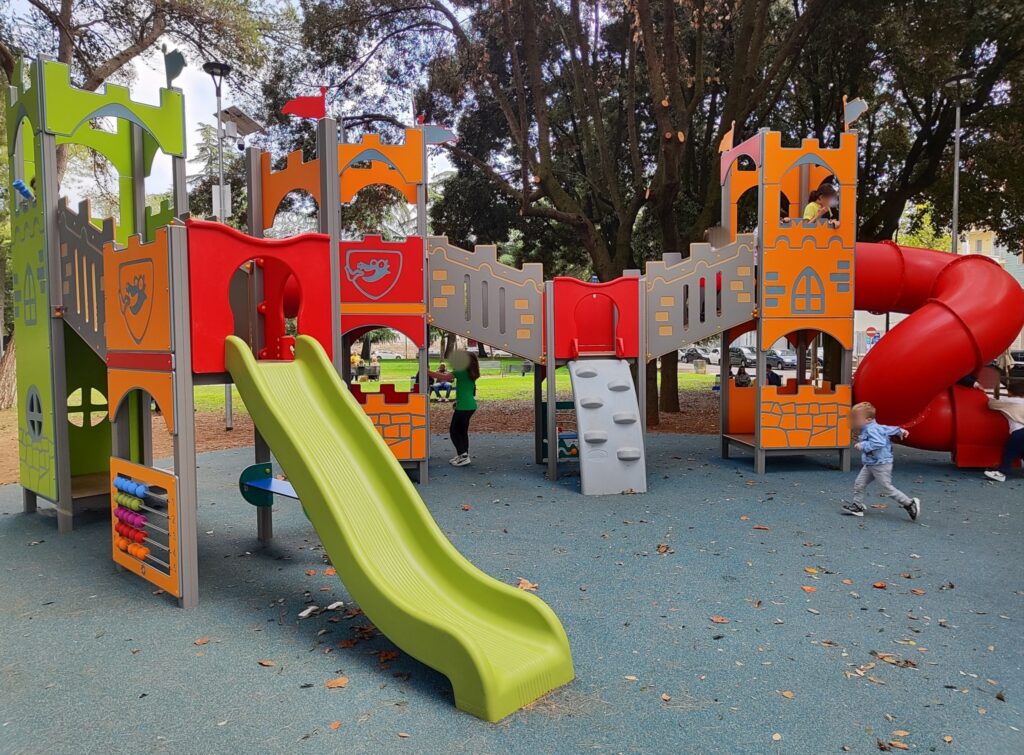 AREA GIOCHI INCLUSIVA PIAZZA PINTO 1