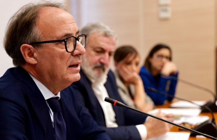 Puglia: reddito di dignità, fino a cinquecento euro al mese per un anno alle famiglie in difficoltà. Anche la dote educativa e di comunità Presentato oggi Puglia: reddito di dignità, fino a cinquecento euro al mese per un anno alle famiglie in difficoltà. Anche la dote educativa e di comunità Presentato oggi