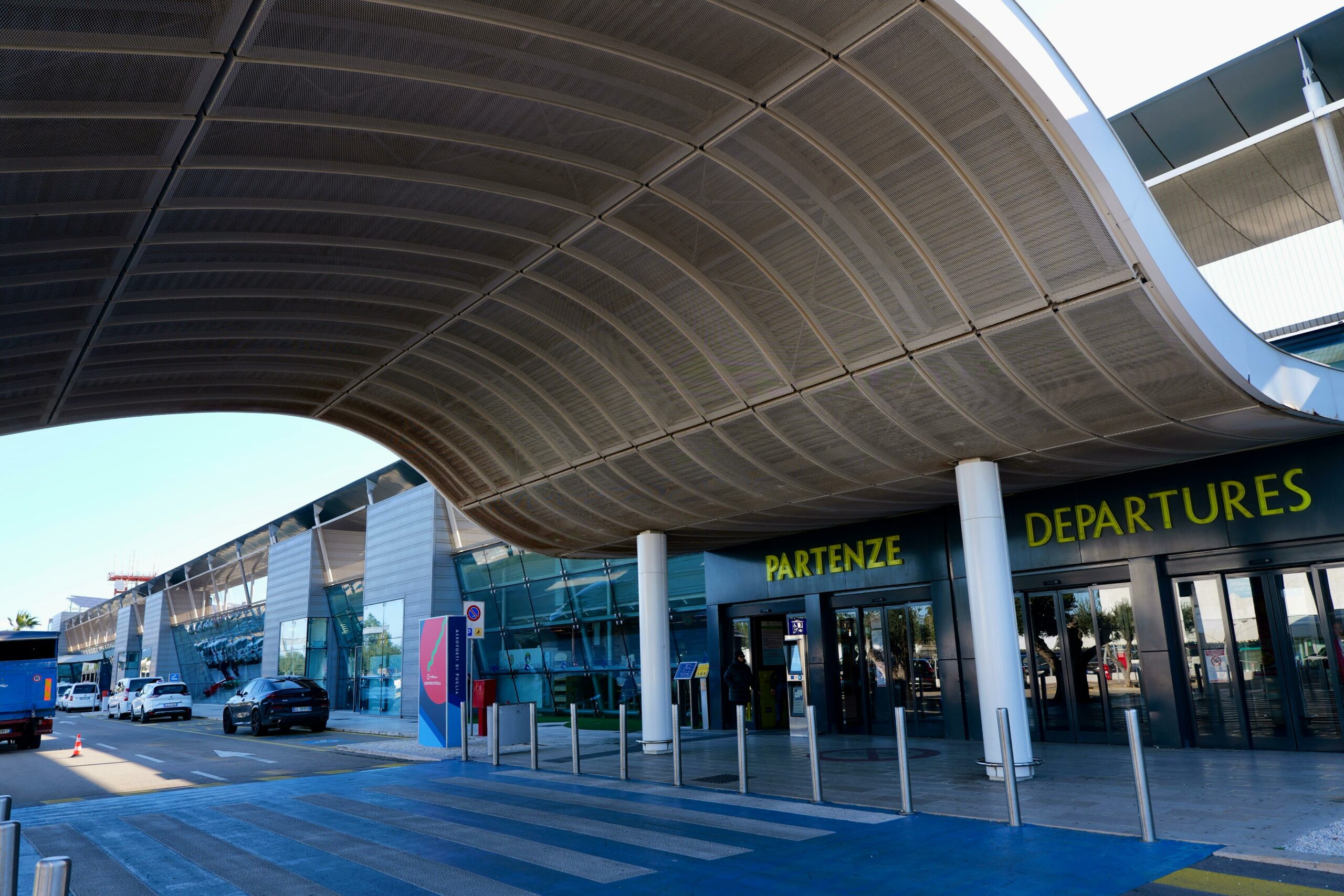 aeroporto di brindisi partenze in tempo reale