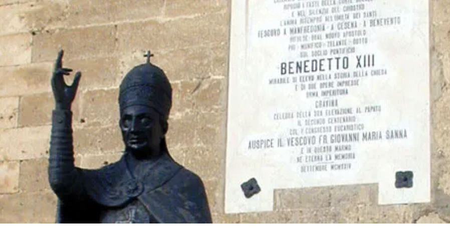 La statua a Gravina