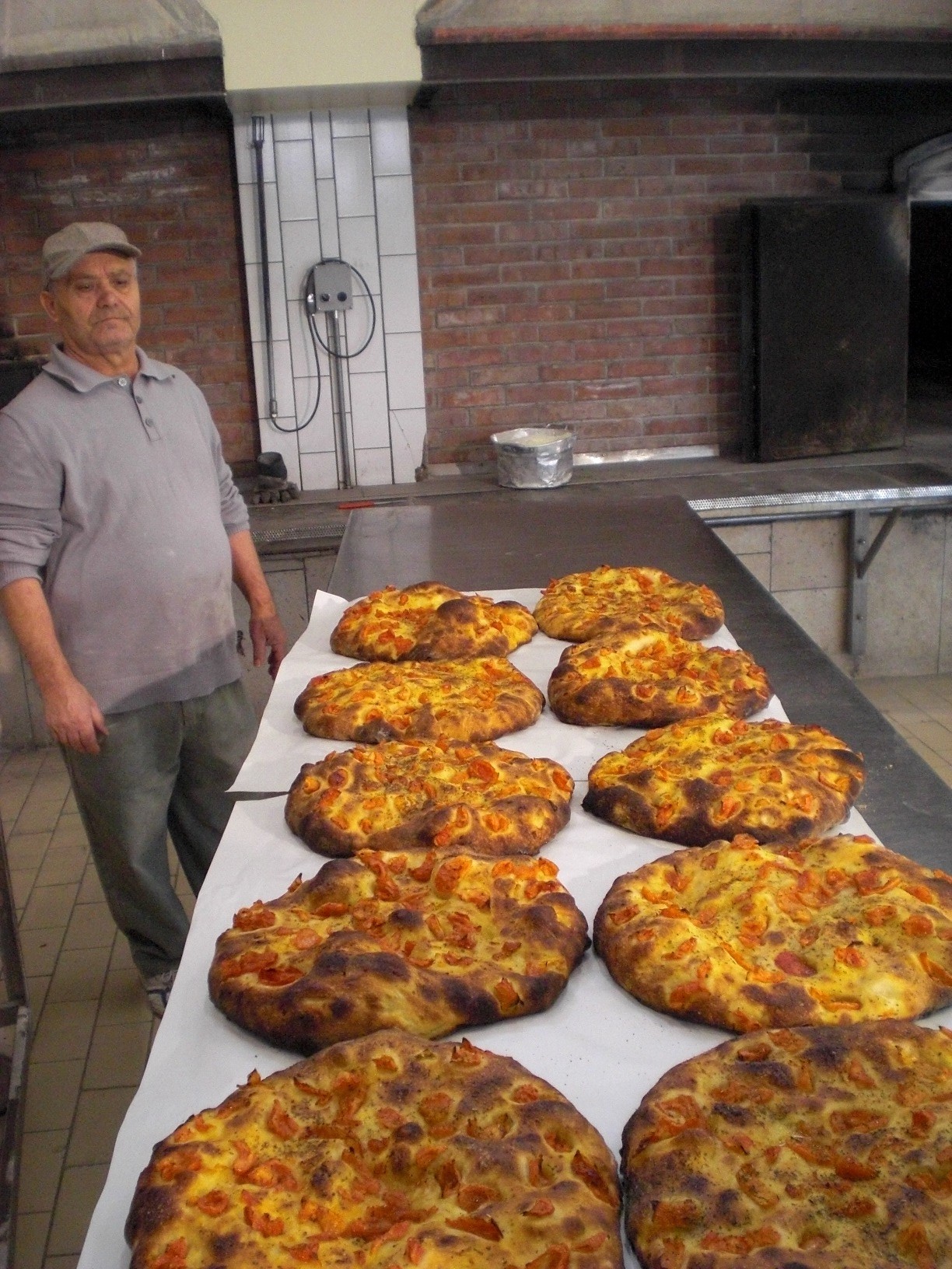 Pane di Laterza stamani protagonista in tv Melaverde Pane di Laterza stamani protagonista in tv Melaverde