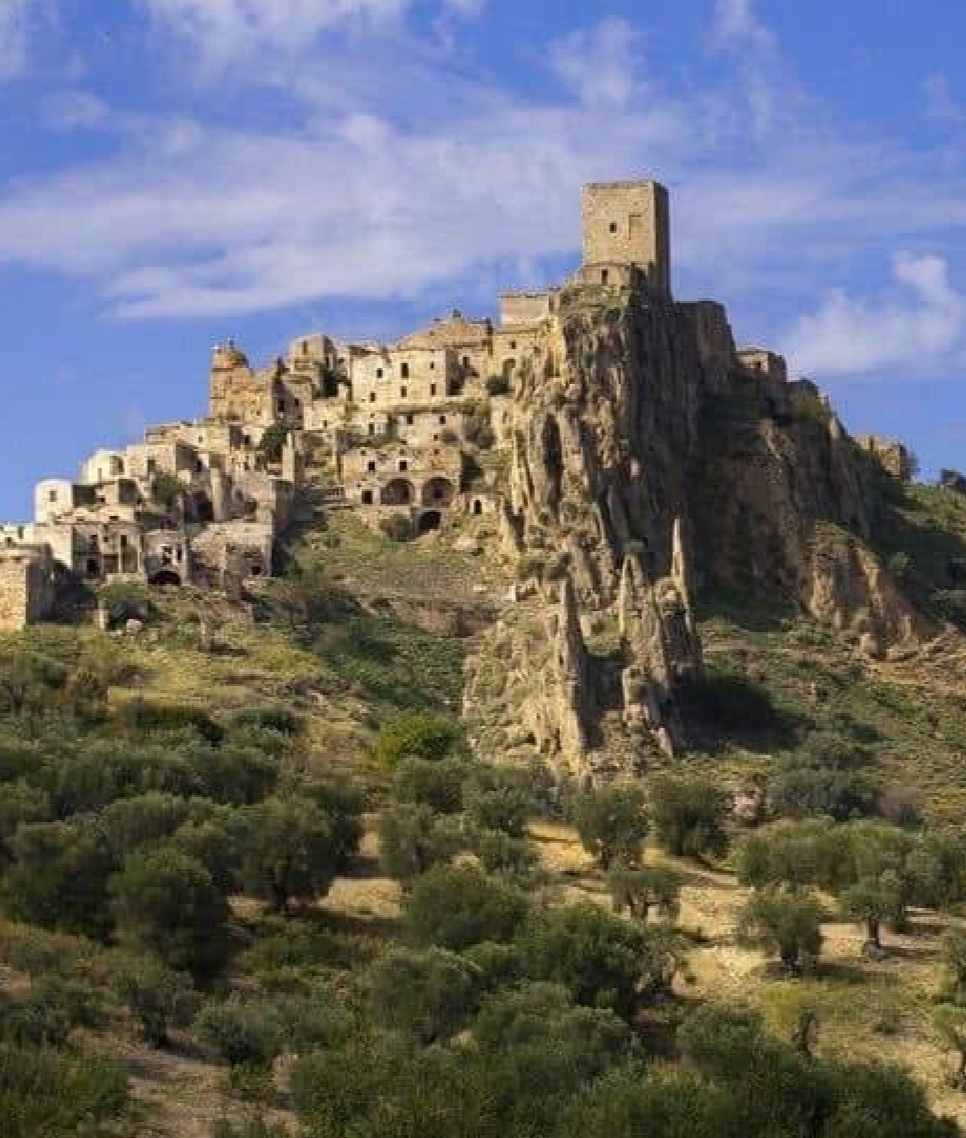 il risveglio di craco ad agosto moda