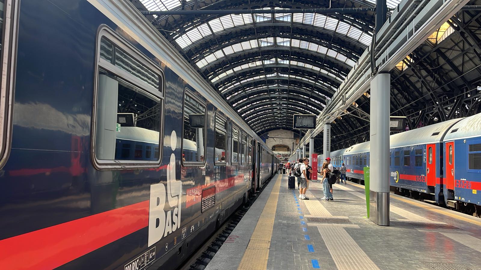 Conseguenze dell’incendio nel foggiano: treno Lecce-Milano, sedici ore Intercity partito ieri sera, arrivato ...