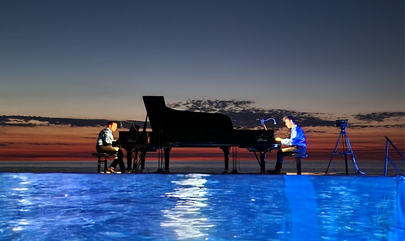 Trani: la musica di “Nessun dorma” dalla notte all’alba tra pubblico e mare Terza edizione, successo per il duo pianistico Alborada Trani: la musica di “Nessun dorma” dalla notte all’alba tra pubblico e mare Terza edizione, successo per il duo pianistico Alborada