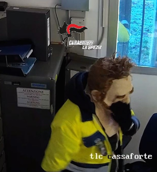 Fra le accuse, rapina all’ufficio postale la mattina del 31 dicembre in Liguria: arrestati due brindisini Si cercano altre due persone Fra le accuse, rapina all’ufficio postale la mattina del 31 dicembre in Liguria: arrestati due brindisini Si cercano altre due persone
