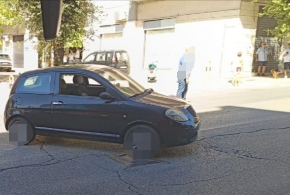 Martina Franca: impatto fra due auto, gli occupanti di una vanno via ma la corsa a piedi è fermata da vari cittadini Fine mattinata movimentata Martina Franca: impatto fra due auto, gli occupanti di una vanno via ma la corsa a piedi è fermata da vari cittadini Fine mattinata movimentata