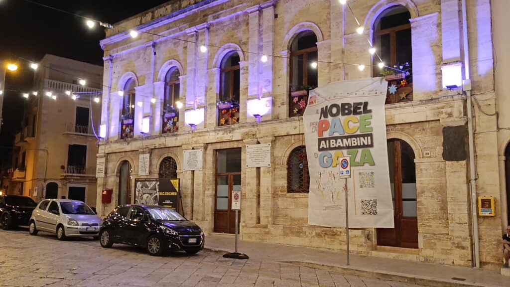 FOTO COMUNE NOBEL PER LA PACE CONVERSANO