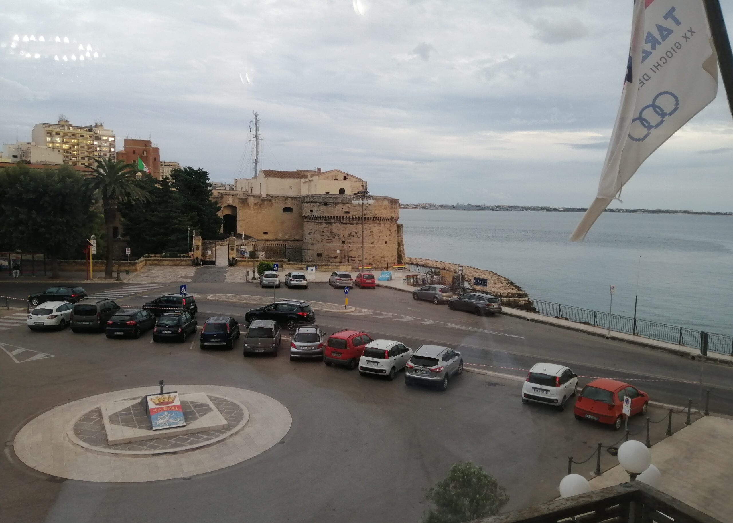 Taranto rischia anche i Giochi del Mediterraneo: oggi il primo di due vertici fondamentali Frizioni tra il comitato internazionale e quello italiano Taranto rischia anche i Giochi del Mediterraneo: oggi il primo di due vertici fondamentali Frizioni tra il comitato internazionale e quello italiano