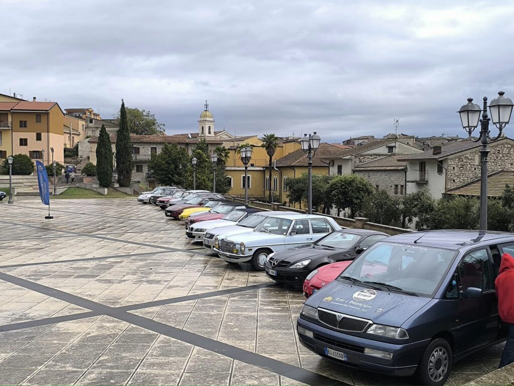 Scorcio auto partecipanti Pietrelcina BN