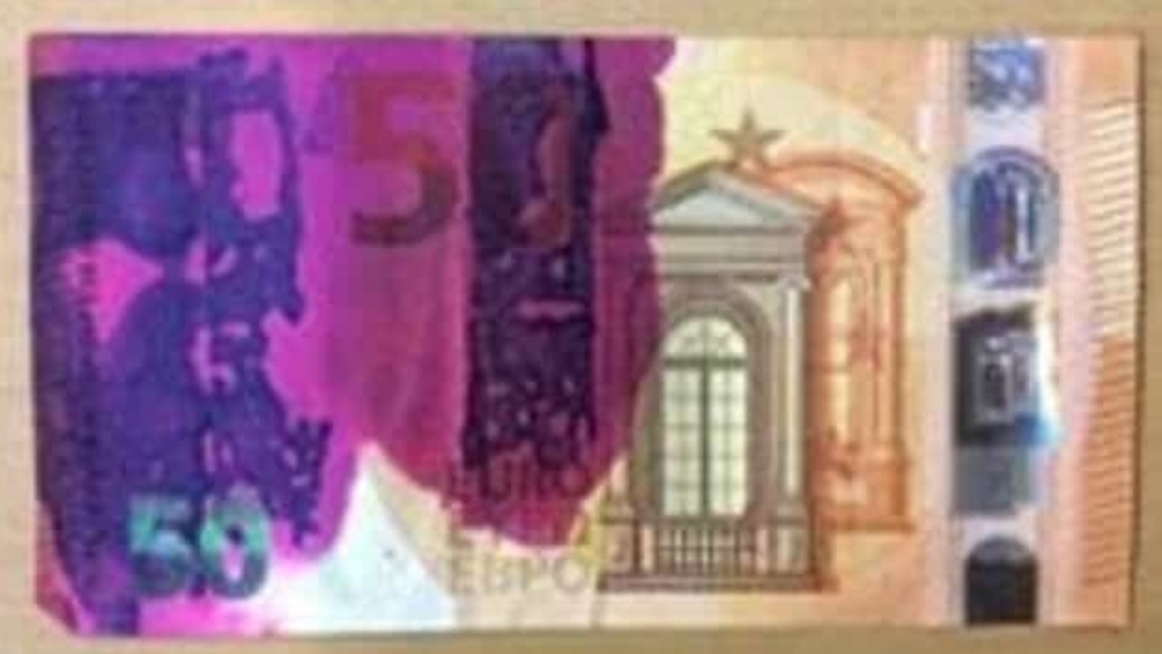 Bankitalia: non prendete banconote macchiate. Stornara: bancomat esplosi, non ce ne sono più Lettera del sindaco al governo Bankitalia: non prendete banconote macchiate. Stornara: bancomat esplosi, non ce ne sono più Lettera del sindaco al governo
