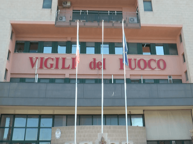 Taranto, vigili del fuoco: preannunciato lo sciopero provinciale Dal sindacato Uil PA Taranto, vigili del fuoco: preannunciato lo sciopero provinciale Dal sindacato Uil PA