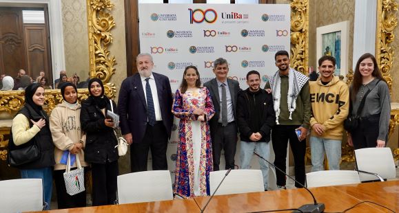 Emiliano incontra studenti palestinesi Ateneo di Bari (3)