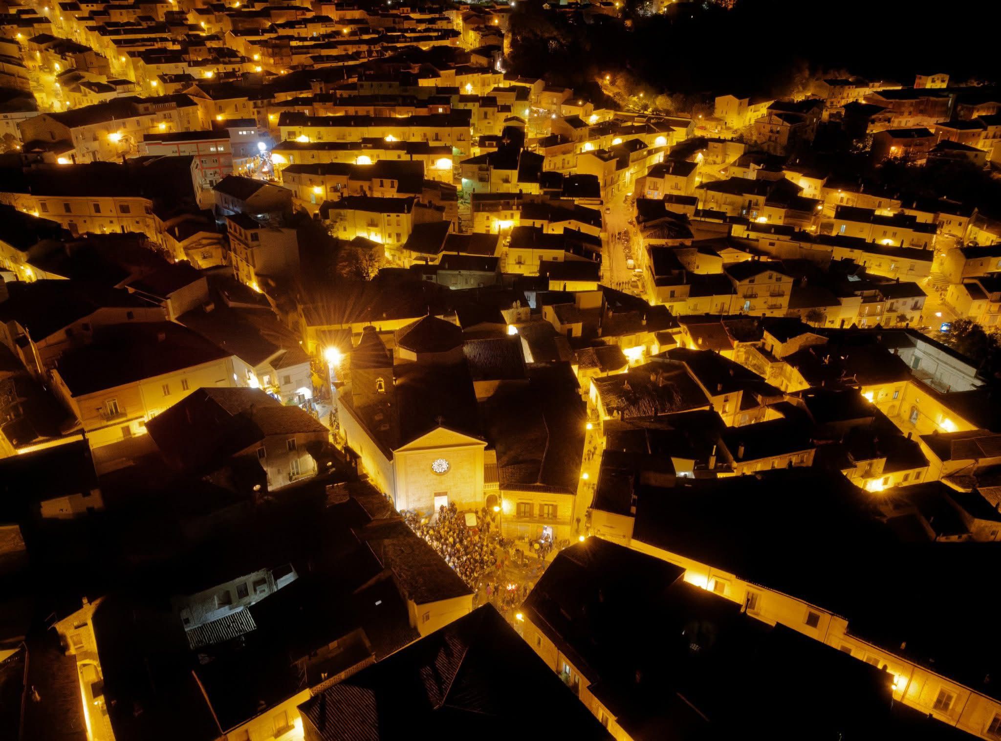 Orsara di Puglia: Fucacoste e cocce priatorje Antichissima ricorrenza