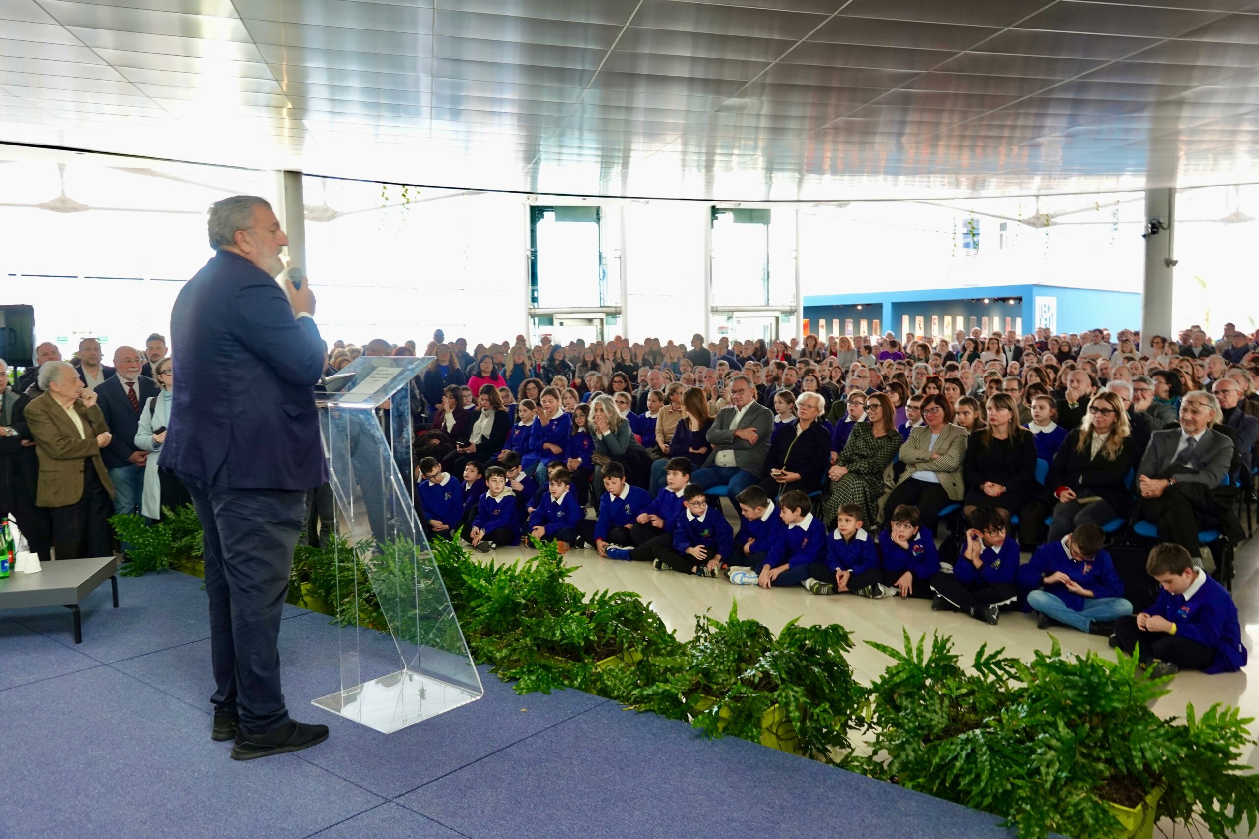 Michele Emiliano, il saluto ai dipendenti regionali Oggi l