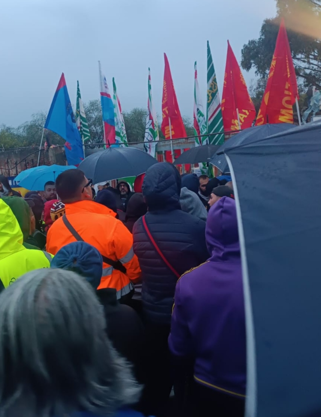 Taranto, azienda dell’indotto ex Ilva: cessazione dell’attività, licenziamento per 220 lavoratori il 15 dicembre Sindacati: primo effetto del piano