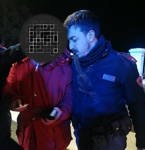 taranto un interminabile quarto d8217ora nella notte per salvare un 35enne polizia da Noinotizie.it taranto un interminabile quarto d8217ora nella notte per salvare un 35enne polizia